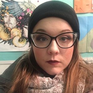 Meet your Posher, Angela